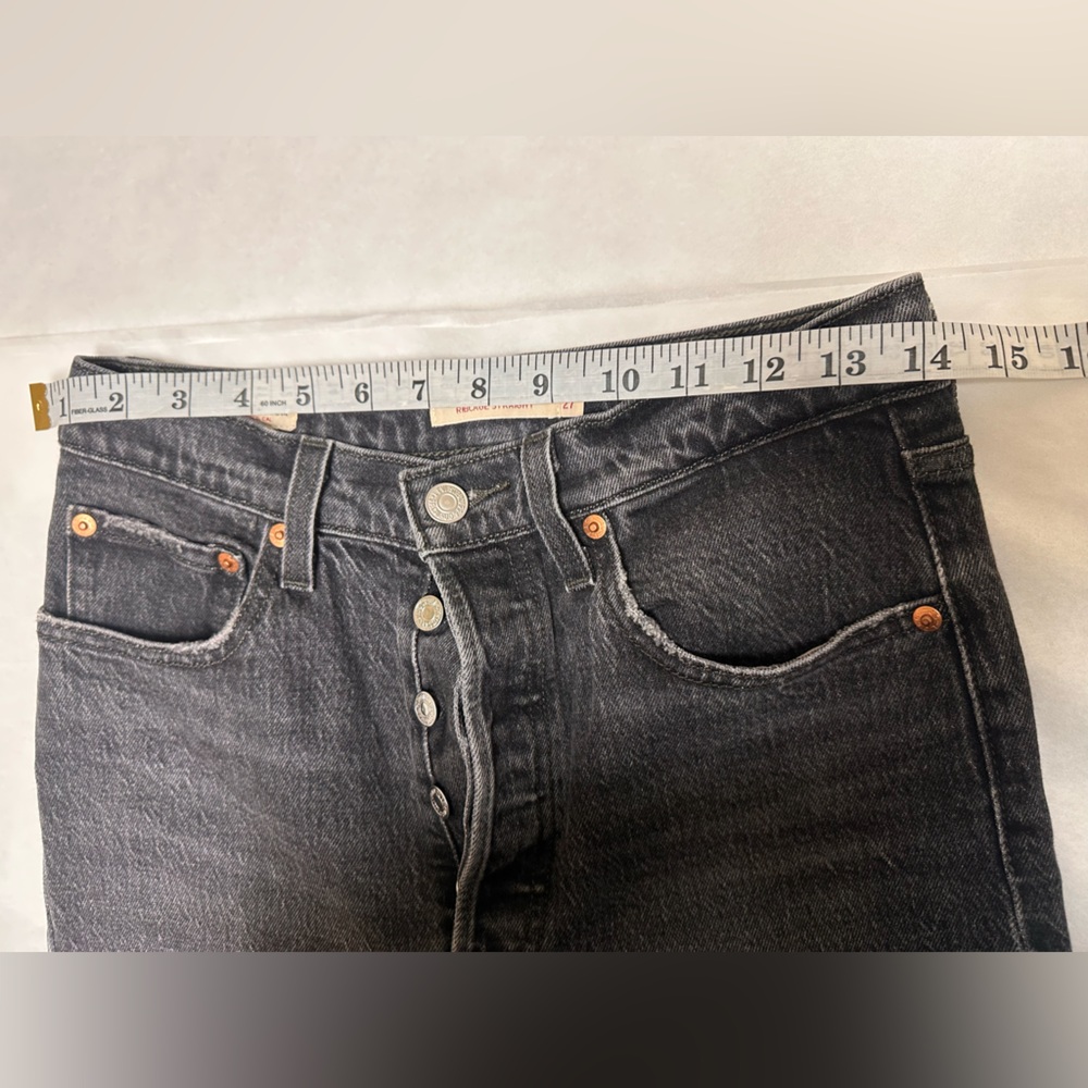 ⚫️Premium Levi's Ribcage Straight Jeans⚫️ - Picture 4 of 13